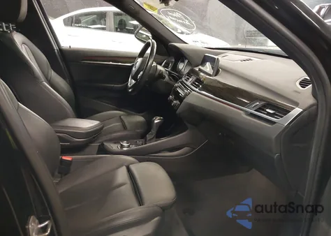 2018 BMW X1 xDrive28I z USA, uszkodzony, nr VIN WBXHT3C30J5L32576